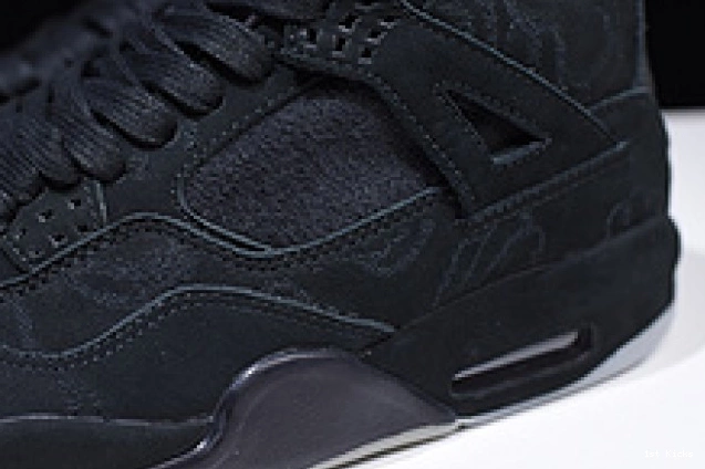 001 4 kaws Nike retro black Air 930155 Jordan 0822